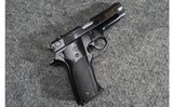 Smith & Wesson ~ Model 59 ~ 9 mm Luger
