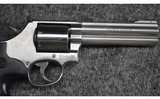 Smith & Wesson ~ Model 686-6 ~ .357 Magnum - 3 of 3