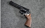 Smith & Wesson ~ Model 586-8 ~ .357 Magnum - 2 of 3