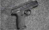 Smith & Wesson ~ M&P 40 ~ .40 Smith & Wesson - 1 of 3