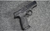 Smith & Wesson ~ M&P 40 ~ .40 Smith & Wesson - 1 of 3