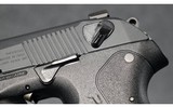 Beretta ~ PX4 Compact ~ 9mm Luger - 10 of 13