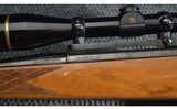 Weatherby ~ Mark V Deluxe ~ .300 Weatherby Magnum - 8 of 11