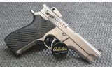 Smith & Wesson ~ Model 5906 ~ 9mm Luger - 2 of 3