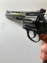 Colt
6" Diamondback
1978
22 lr - 3 of 12
