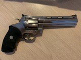 Colt Anaconda 6"
357
Stainless 1992 - 5 of 11