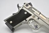 Smith & Wesson 945-40 PERFORMANCE CENTER 1 OF 175
- 13 of 15