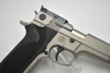 RARE Smith & Wesson PERFORMANCE CENTER PPC 5906 6" COMPLETE WITH LABELED SHIPPER
AND TARGET - 14 of 15