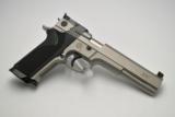 RARE Smith & Wesson PERFORMANCE CENTER PPC 5906 6" COMPLETE WITH LABELED SHIPPER
AND TARGET - 12 of 15
