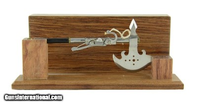 "Unusual Combination Axe-Matchlock Miniature (CUR286)"