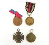 "Lot of WWI / WWII German Medals (MM909)" - 1 of 2