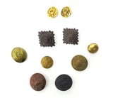 "Lot of Miscellaneous Military Buttons and Shoulder Devices (MM1051)" - 1 of 1