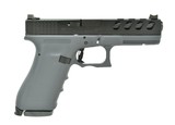 Glock 17 9mm (PR45354) - 1 of 3