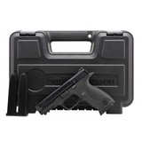 "Smith & Wesson M&P40 .40S&W (PR54211)" - 2 of 4