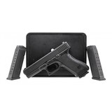 "Glock 22 Gen. 2 .40s&w (PR62398)" - 2 of 4