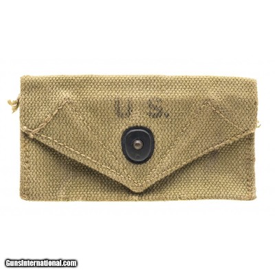 "WW2 OLIVE DRAB CARLISLE BANDAGE POUCH (MM3438)"