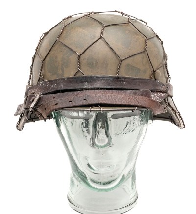 "German World War II M35 steel helmet (12343626)" - Image 1 of 6