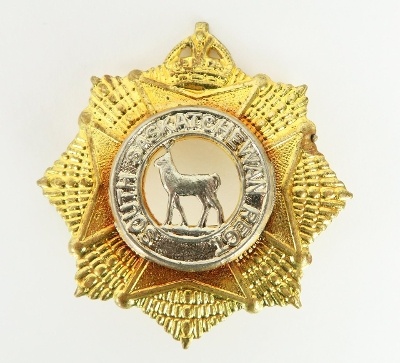 "Canadian Infantry Cap Badge (MM937)" - Image 2 of 2