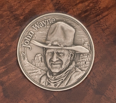 "WINCHESTER 94 JOHN WAYNE COMMEMORATIVE RIFLE .32-40 WIN. (L2026-08118)" - Image 7 of 7