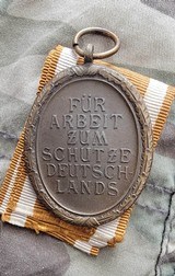 Original WWII German West Wall Medal, Deutsches Schutzwall-Ehrenzeichen. - 3 of 10