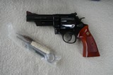 smith and wesson model 29-2,44 magnum - 2 of 15