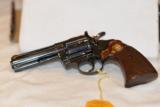 COLT Diamondback Revolver 4" Barrel .22 LR - 4 of 6