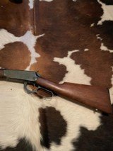 WINCHESTER MODEL 94 "PRE-64" LEVER ACTION .30-30 'FLAT BAND' CARBINE, 20 INCH BARREL - 4 of 15