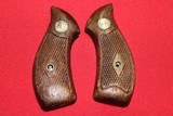 Vintage S&W Smith & Wesson model 36 Square Butt Diamond Checkered Grips - 6 of 6