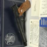 Smith & Wesson Model 41 7 3/8" Comp - 1 of 10