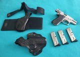 S&W 6906 9mm semiauto pistol w/ 3 10-rd mags, Galco and DeSantis holsters - 2 of 4
