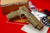 Military Surplus Sig M17 in Box withacc. - 3 of 4