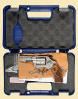 SMITH & WESSON 60-15 PRO SERIES - 1 of 3