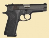 S&W MODEL 915 - 2 of 5