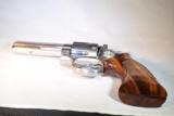 Smith and Wesson Model 686 No Dash Magna Ported , Gorgeous Like New Condition - 8 of 9