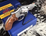 Smith and Wesson 66-4 Combat Magnum, w/Box, 2.5 inch - 10 of 17
