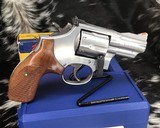 Smith and Wesson 66-4 Combat Magnum, w/Box, 2.5 inch - 6 of 17