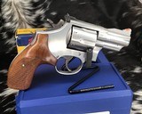 Smith and Wesson 66-4 Combat Magnum, w/Box, 2.5 inch - 14 of 17