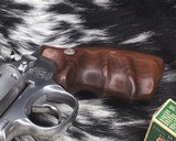 Smith and Wesson 617-1 , Six inch, LNIB, Boxed n Pretty - 15 of 18