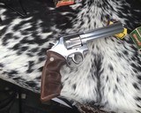 Smith and Wesson 617-1 , Six inch, LNIB, Boxed n Pretty - 11 of 18