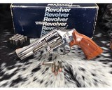 Smith and Wesson 586-1, Nickle “Distinguished Combat Magnum” 4 inch, 98% - 9 of 17