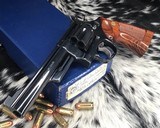 Smith and Wesson model 25-2 , Model of 1955. LNIB. 45 acp. - 13 of 15