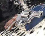 Smith and Wesson model 60 No-dash ,Stainless Chiefs Special, boxed - 9 of 19