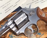 Smith and Wesson 64 No-dash, The .38 Military & Police Stainless ,boxed - 2 of 12