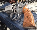 Smith and Wesson 64 No-dash, The .38 Military & Police Stainless ,boxed - 12 of 12