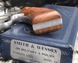 Smith and Wesson 64 No-dash, The .38 Military & Police Stainless ,boxed - 10 of 12