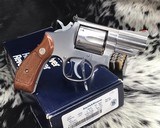 Smith & Wesson 66-2 , .357 Combat Magnum Stainless. 2.5 Inch ,boxed - 2 of 11