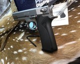 Smith & Wesson model 1006, 10mm Stainless LNIB - 15 of 20