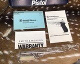 Smith & Wesson model 1006, 10mm Stainless LNIB - 19 of 20
