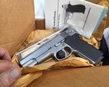 Smith & Wesson model 1006, 10mm Stainless LNIB - 16 of 20