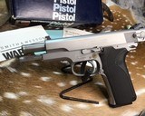 Smith & Wesson model 1006, 10mm Stainless LNIB - 2 of 20